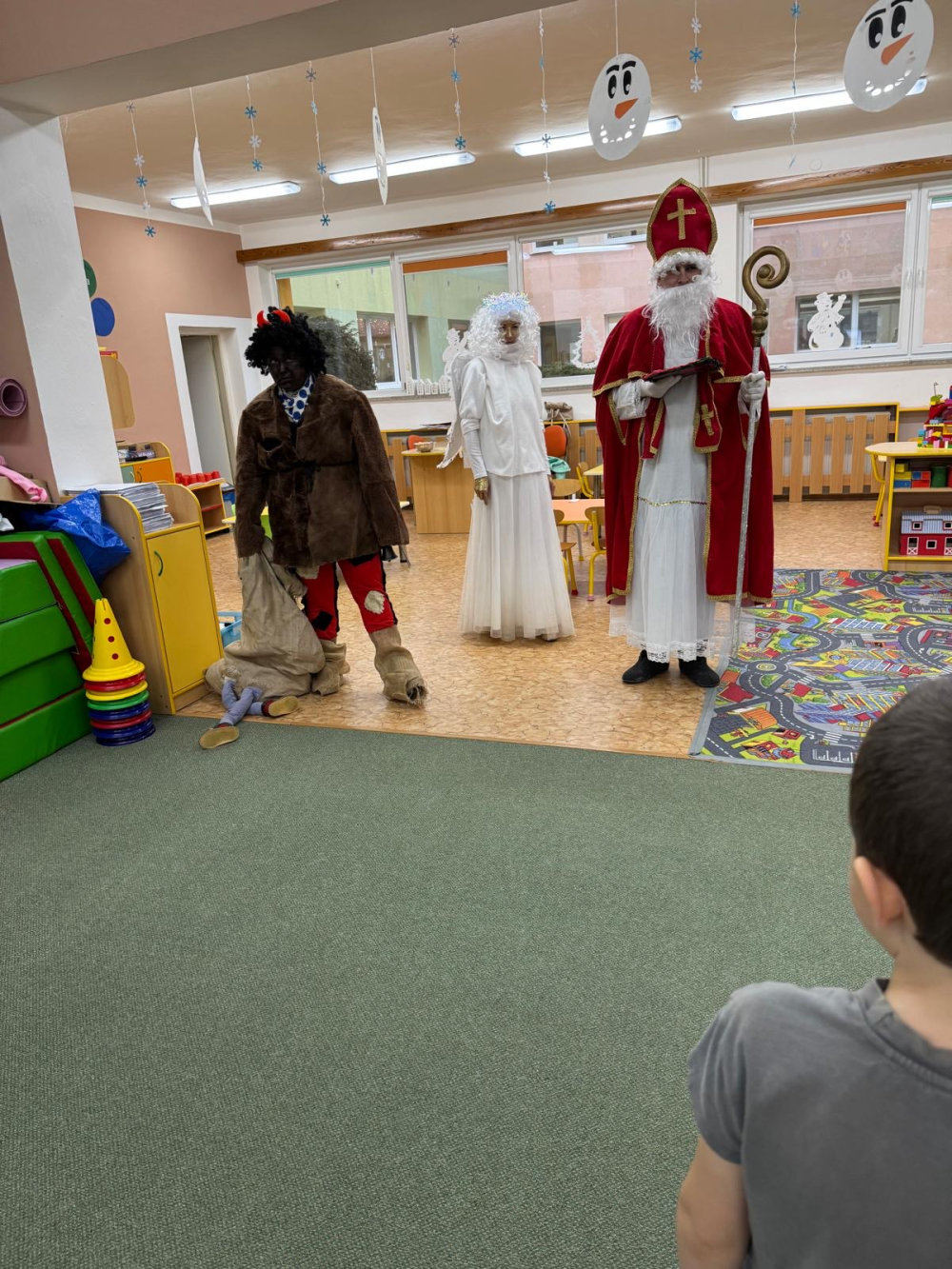 mikulasska-nadilka-530